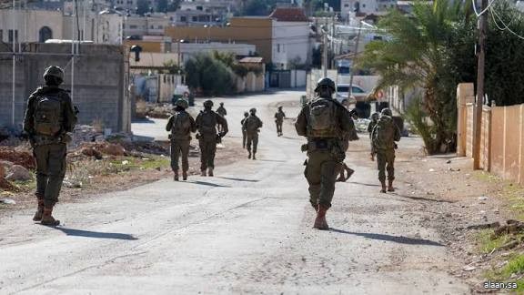 القوات الإسرائيلية تقتل رجلين رفعا أيديهما للاستسلام .. والأمم المتحدة تدعو للتحقيق