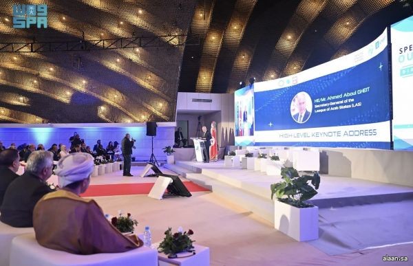 بدء أعمال قمة عربية ودولية حول الذكاء الاصطناعي في العاصمة تونس