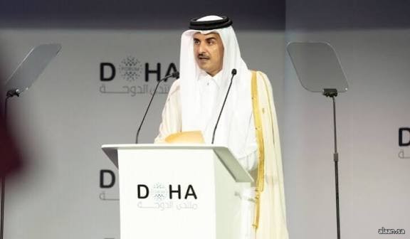 أمير قطر يفتتح منتدى الدوحة 2025