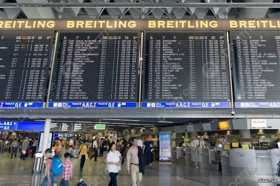 مصادرة أكثر من 11 ألف ماسة من أحد المسافرين في مطار فرانكفورت