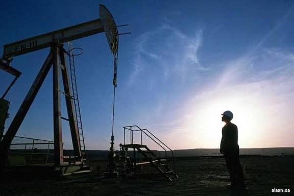 النفط يتّجه للانخفاض للأسبوع الثاني على التوالي