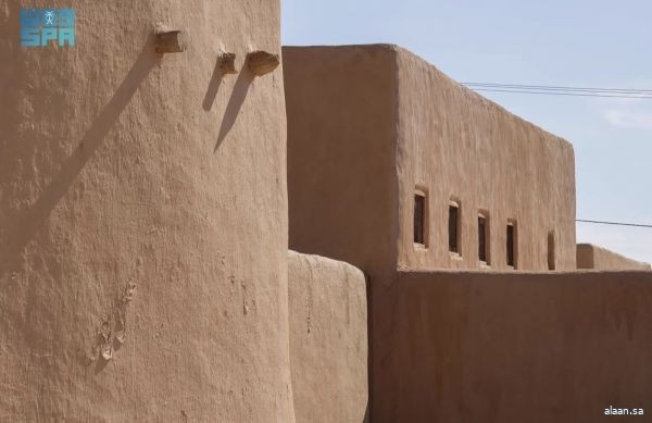 "بيوت الطين" في الحدود الشمالية.. ذاكرة تنبض بحكايات الأجداد