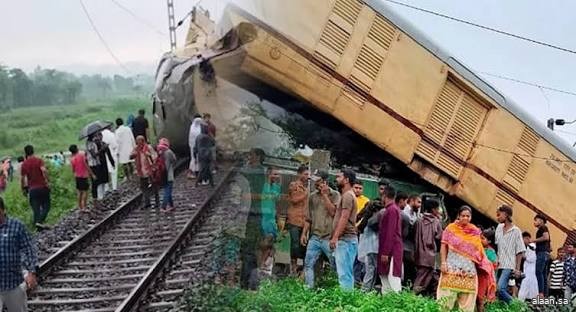 إصابة أكثر من 100 في حادث تصادم قطارين في الهند