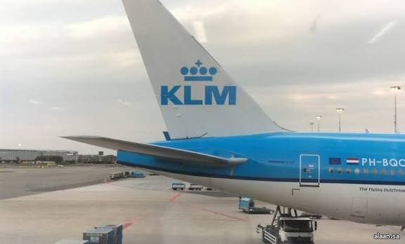 مطار سخيبول أمستردام يلغي 450 رحلة جوية بسبب الثلوج والجليد