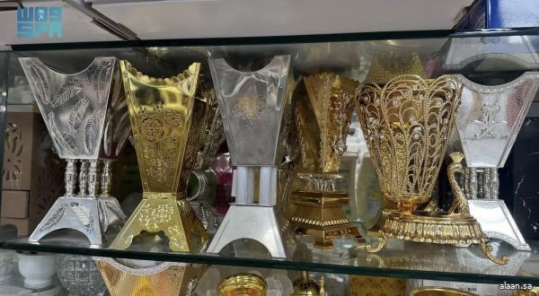 صناعة المباخر المكية .. حِرفٌ يدوية تواكب العصر وتحفظ الأصالة