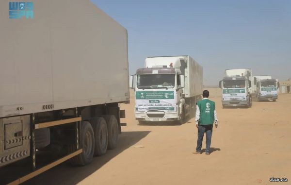 20 شاحنة إغاثية مقدمة من مركز الملك سلمان للإغاثة تصل إلى مديرية العبر بمحافظة حضرموت