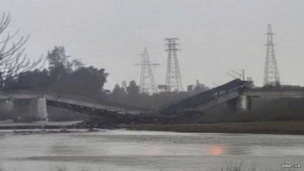 سوريا .. تنظيم قسد يُفجِّر جسرين على نهر الفرات في مدينة الرقة