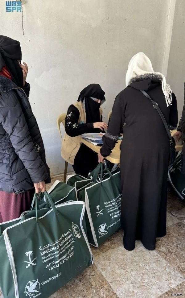 مركز الملك سلمان يوزّع (194) قسيمة شرائية في مركز خربة الجوز بمحافظة إدلب