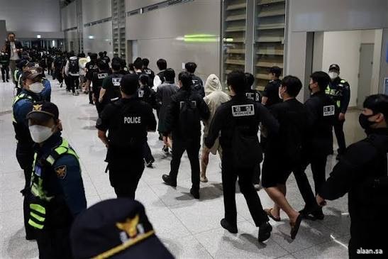 القبض على أكثر من ألفي شخص في أحدث حملة على عمليات الاحتيال عبر الإنترنت في كمبوديا