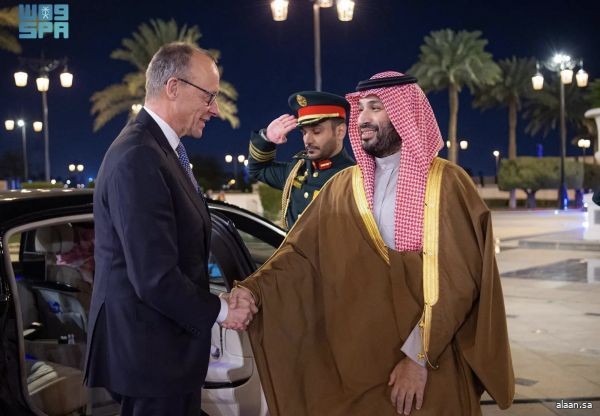 سمو ولي العهد يستقبل المستشار الاتحادي لجمهورية ألمانيا الاتحادية ويعقدان جلسة مباحثات رسمية