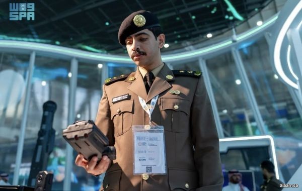 وزارة الداخلية تستعرض تقنيات ذكية في الأمن والسلامة العامة بمعرض الدفاع الدولي