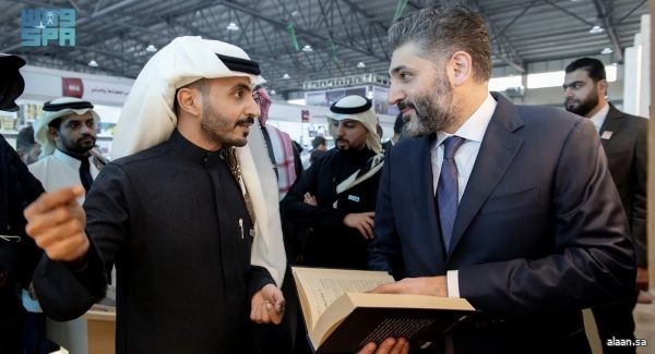 وزير الثقافة السوري يشيد بجهود "هيئة الأدب" بجناح المملكة في معرض دمشق للكتاب
