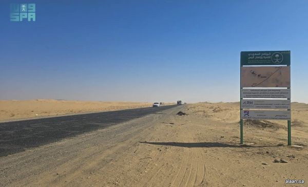 البرنامج السعودي لتنمية وإعمار اليمن يبدأ مرحلة جديدة من مشروع توسعة وإعادة تأهيل طريق العبر بمأرب