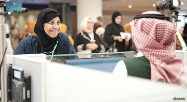 جوازات مطار الملك عبدالعزيز تستقبل أولى رحلات ضيوف الرحمن القادمين للعمرة خلال شهر رمضان