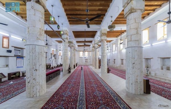 مسجد الأشراف في الوجه شاهد حي على التراث العمراني بالمحافظة