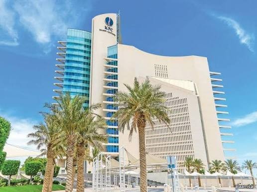 مؤسسة البترول الكويتية تُعلن عن خفض احترازي في إنتاج النفط وعمليات التكرير