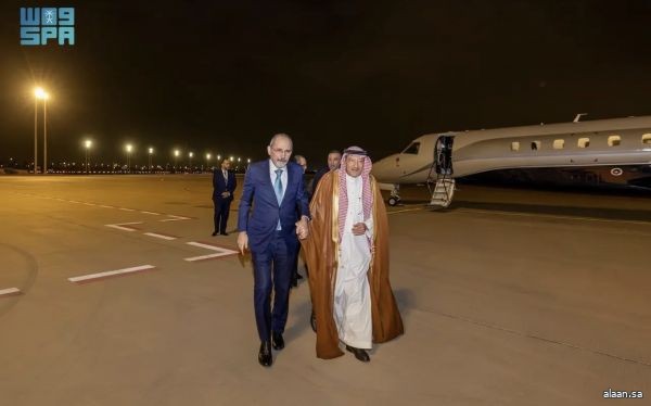 نائب وزير الخارجية يستقبل وزير خارجية الأردن لدى وصوله الرياض