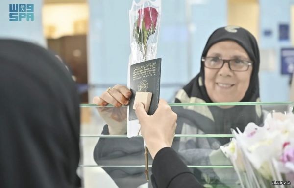 "الجوازات" تشارك المسافرين فرحة عيد الفطر عبر المنافذ الدولية