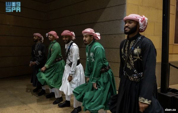 هيئة المسرح والفنون الأدائية تقدّم عروضًا حيّة ضمن فعاليات معرض "بدايات الحركة الفنية السعودية"