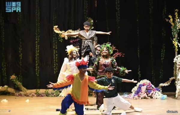 مسرحية "همس الغابة" تضيء مسرح بيت الثقافة بجازان بعروض تفاعلية للأطفال