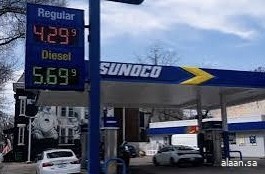 أسعار البنزين بأمريكا تتجاوز 4 دولارات للجالون متخطية ذروة 3 سنوات