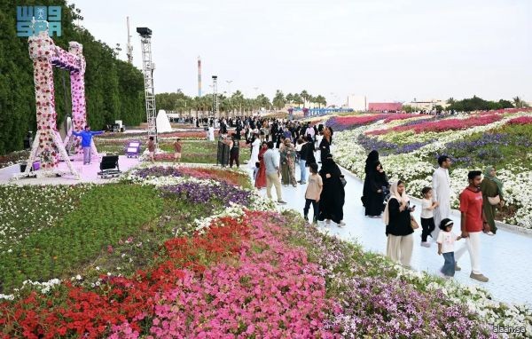 "مهرجان الزهور" وجهة سياحية تثري الإبداع وتعزّز جودة الحياة في ينبع الصناعية