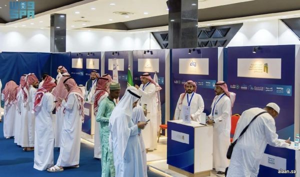 "الاتصالات وتقنية المعلومات" تشارك في ملتقى "يوم المهنة" بالجامعة الإسلامية