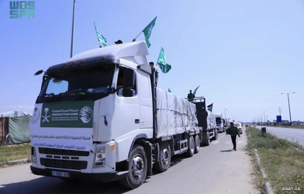 وصول قافلة مساعدات إنسانية جديدة مقدمة من مركز الملك سلمان للإغاثة إلى قطاع غزة