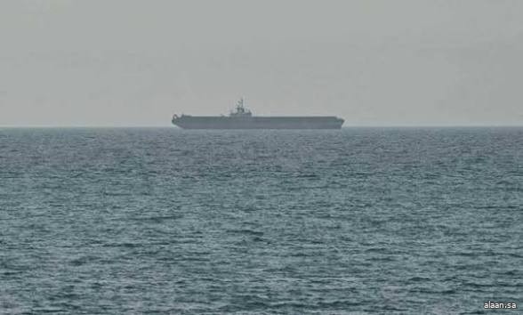 بعد فشل في اختراق الحصار الأمريكي .. ناقلة نفط خاضعة للعقوبات تعود لمضيق هرمز