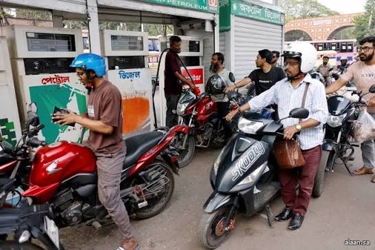 بنجلاديش تعلن رفع أسعار الوقود بسبب حرب إيران