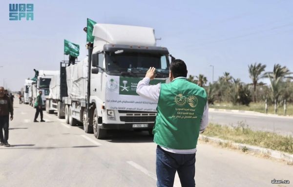 وصول قافلة مساعدات إنسانية جديدة مقدمة من مركز الملك سلمان للإغاثة إلى قطاع غزة