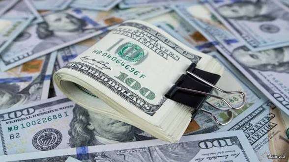 الدولار يقترب من أعلى مستوى في أسبوع