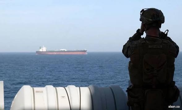 بريطانيا .. مخططون عسكريون يناقشون في لندن إعادة فتح مضيق هرمز