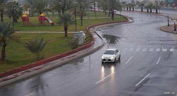 طقس المملكة اليوم .. استمرار هطول أمطار رعدية متوسطة إلى غزيرة على أجزاء من عدّة مناطق