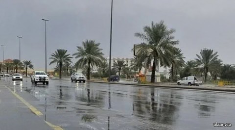 طقس اليوم .. الفرصة مهيأة لهطول أمطار رعدية على أجزاء من مناطق المملكة