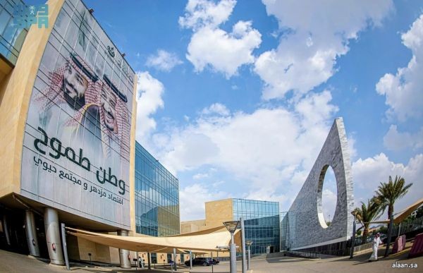 العمل الموسمي في الحج والعمرة.. تحولات مؤسسية نحو جاهزية مهنية مستدامة