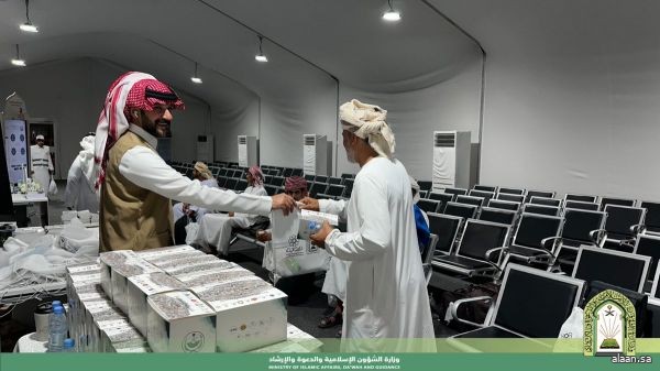 الشؤون الإسلامية تقدم خدمات توعوية وإرشادية لحجاج سلطنة عُمان والقادمين عبر منفذ البطحاء