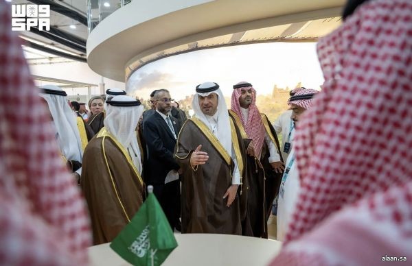وزير البلديات والإسكان يفتتح جناح المملكة المشارك في المنتدى الحضري العالمي بجمهورية أذربيجان