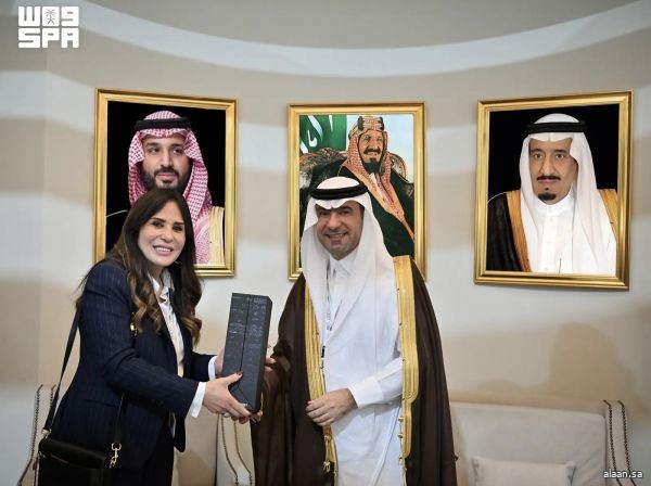 وزير البلديات والإسكان يعقد لقاءات ثنائية في باكو لبحث تعزيز التعاون في التنمية الحضرية والإسكان المستدام