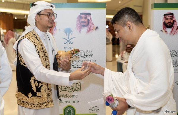 وُصول أولى طلائع ضيوف برنامج خادم الحرمين الشريفين للحج والعمرة والزيارة الذين صدر الأمر الكريم باستضافتهم