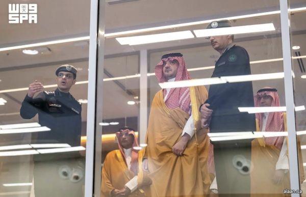 الأمير عبدالعزيز بن سعود يدشّن المركز الرقمي للعمليات الأمنية بمقر وزارة الداخلية في جدة