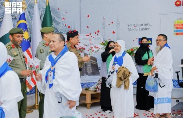 مبادرة "طريق مكة" تختتم أعمالها في (10) دول عبر (17) منفذًا بخدمة (388,694) مستفيدًا عبر (1227) رحلة