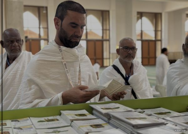 وزارة الشؤون الإسلامية توزّع أكثر من 194 ألف مطبوعة توعوية على الحجاج عبر مطار الطائف والمواقيت