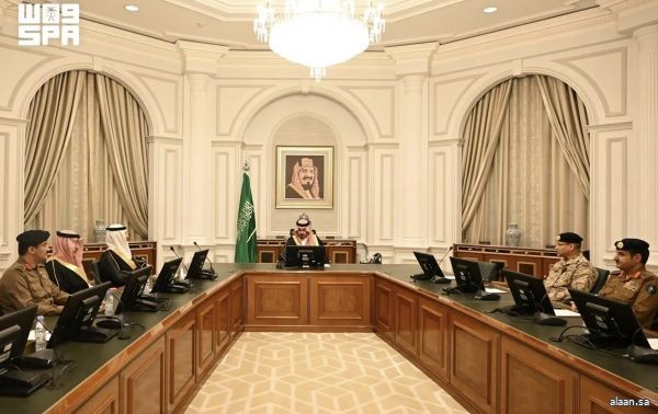 أمير منطقة المدينة المنورة يترأّس اجتماع أعضاء اللجنة الأمنية الدائمة للحج والعمرة