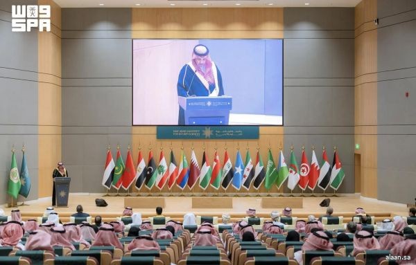 بالشراكة مع وزارة الداخلية جامعة نايف تنظّم حلقة علمية بعنوان "دور الأمن الإعلامي في تعزيز الأمن المجتمعي"