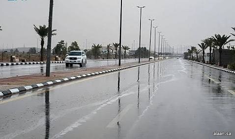 طقس المملكة اليوم .. رياح نشطة والفرصة لاتزال مهيأة لهطول أمطار على أجزاء من عدَّة مناطق