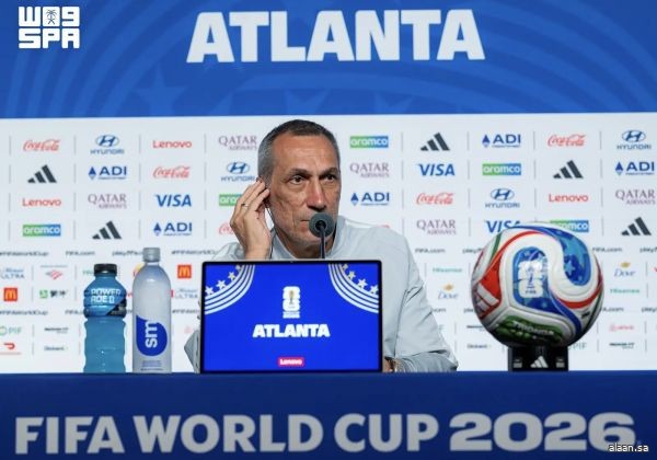 مدرب المنتخب السعودي: مواجهة إسبانيا صعبة ولن نخاطر أمامها