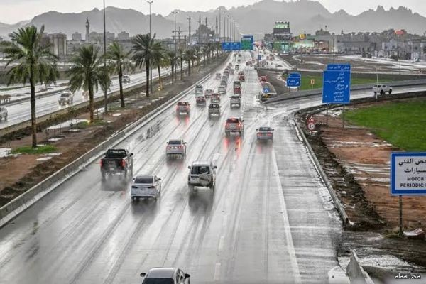 طقس المملكة اليوم .. ارتفاع في درجات الحرارة وأمطار رعدية على بعض المناطق
