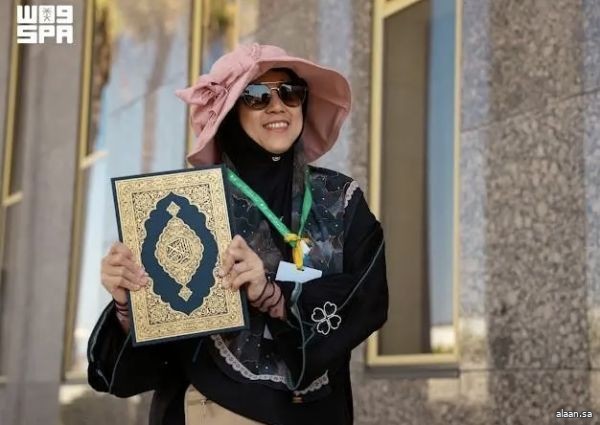 ضيوف الدفعة الأولى من برنامج خادم الحرمين الشريفين للحج والعمرة والزيارة يزورون مجمع الملك فهد لطباعة المصحف الشريف بالمدينة المنورة