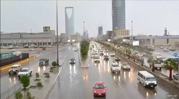 طقس المملكة اليوم.. حار شديد الحرارة ورياحٌ نشطة وأمطار رعدية على أجزاء من عدّة مناطق